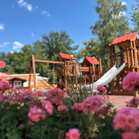 Ferien-& Erlebnispark Ploetzky Schönebeck Buitenkant foto